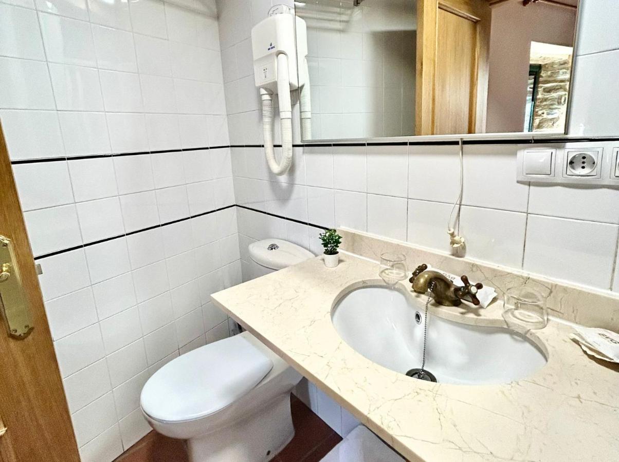 Aldea Couso Rural Hotel Sarreaus ภายนอก รูปภาพ
