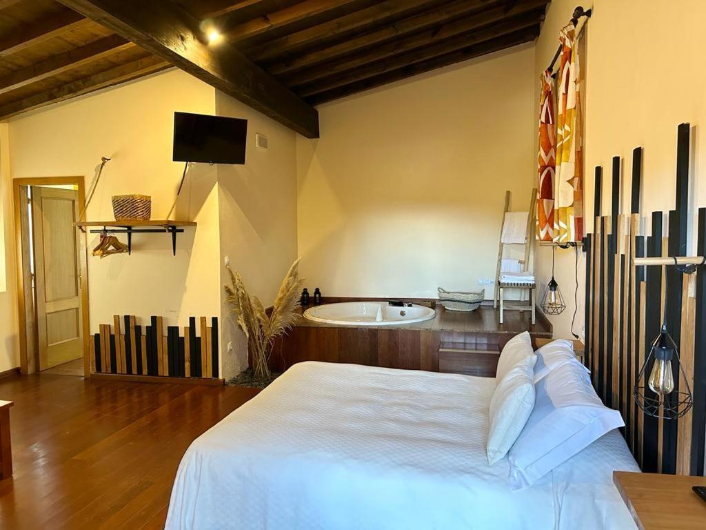 Aldea Couso Rural Hotel Sarreaus ภายนอก รูปภาพ
